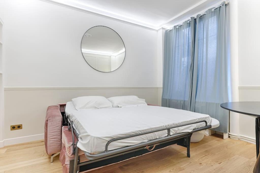 Mykeypers - Design & Cosy Flat 2br Center - Moulin Rouge Apartment *